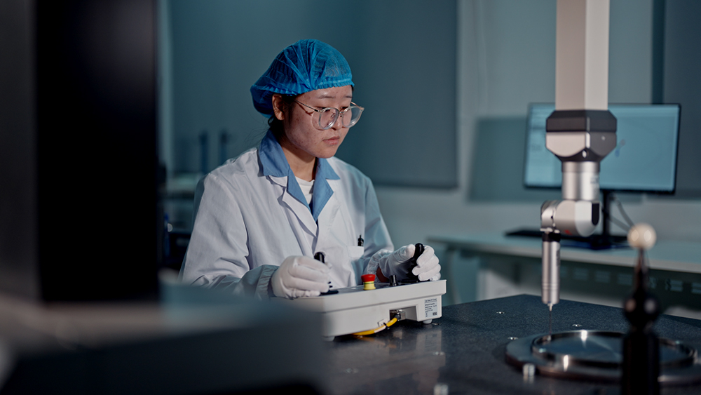 Inspect-precision-angular-contact-ball-bearings.jpg